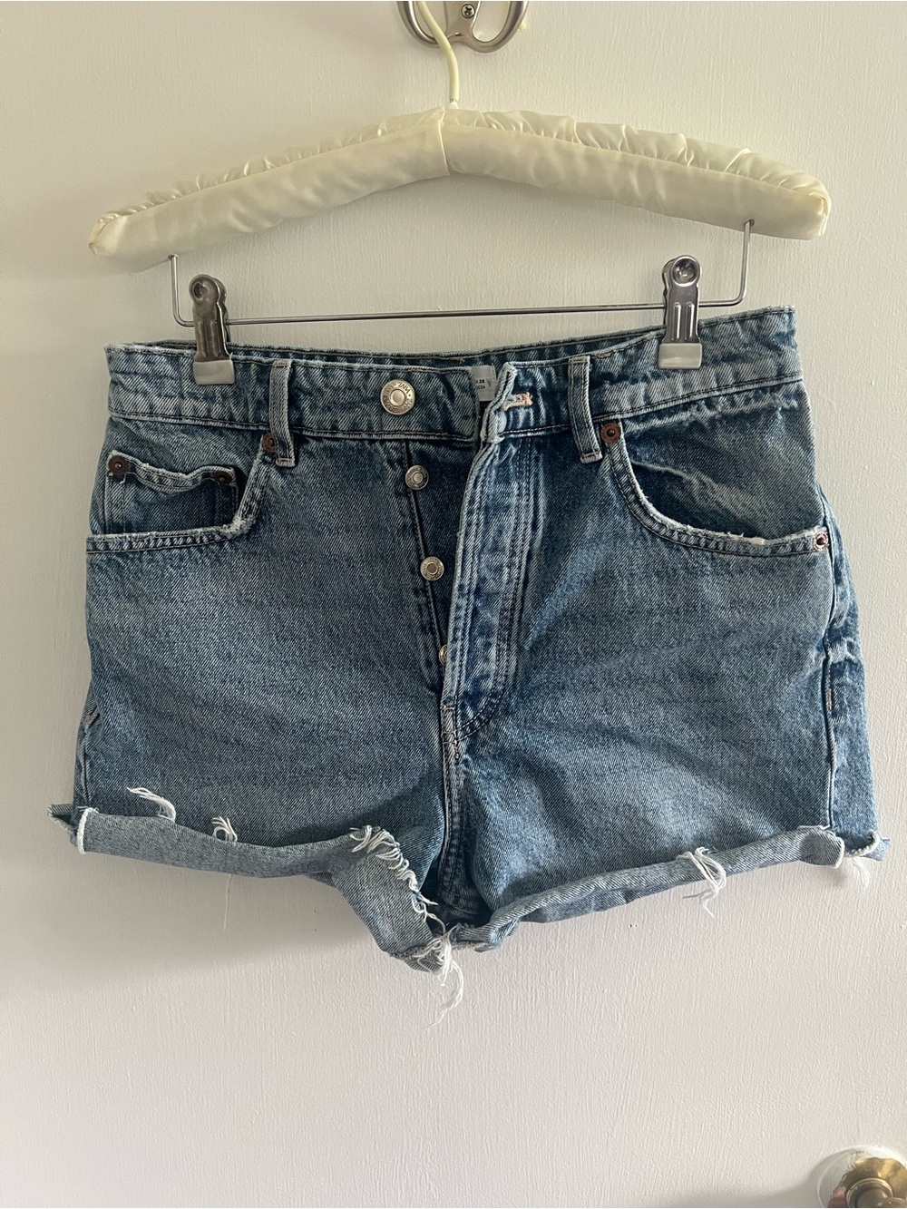 Zara High Rise Denim Shorts Size 6